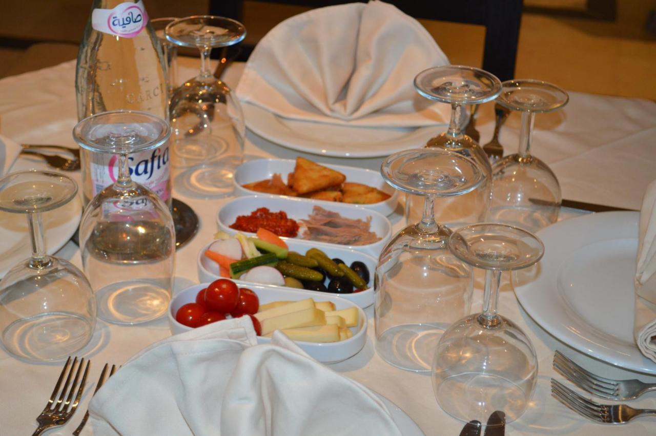 توزر Castilia Suites المظهر الخارجي الصورة